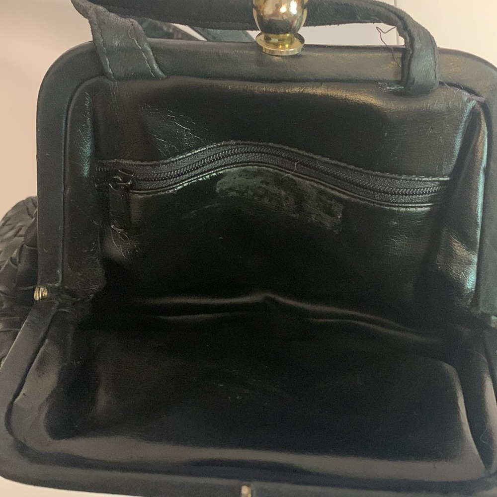 BLACK WEAVED LEATHER KISS LOCK CROSSBODY - Picture 10 of 10